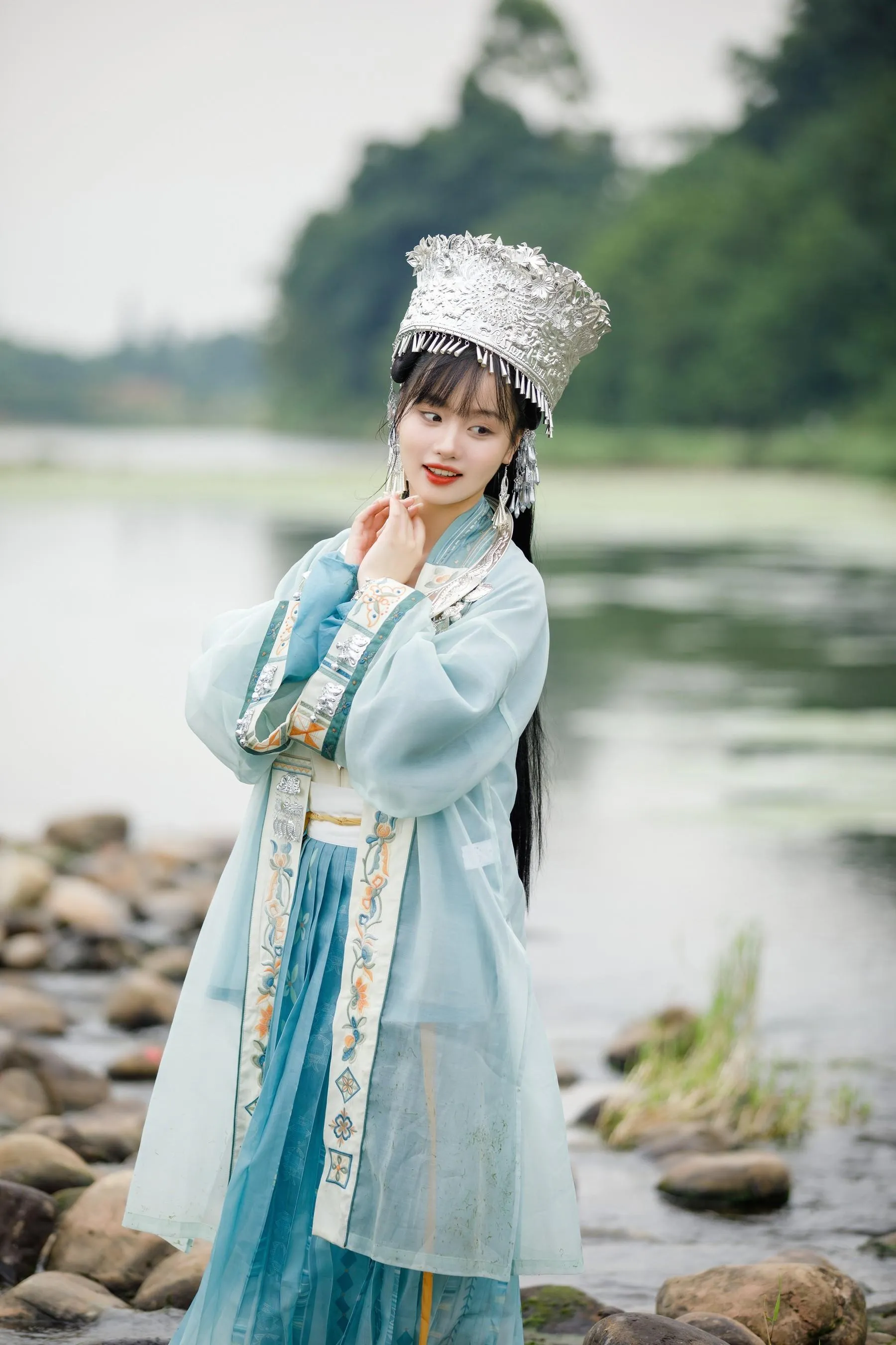 [YITUYU艺图语]2022.09.09 苗疆少女 王大可 [22P]插图2